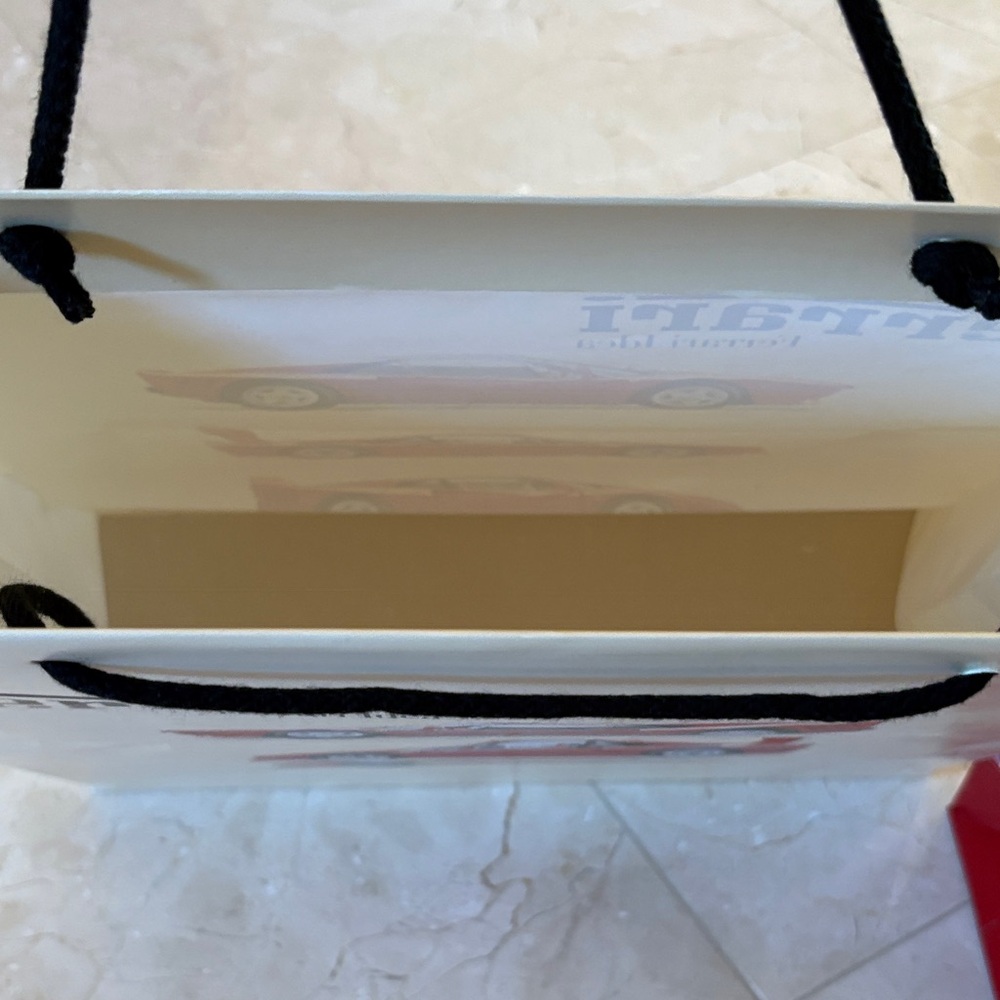 Ferrari Beverly Hills Gift Bags. - Picture 5 of 7